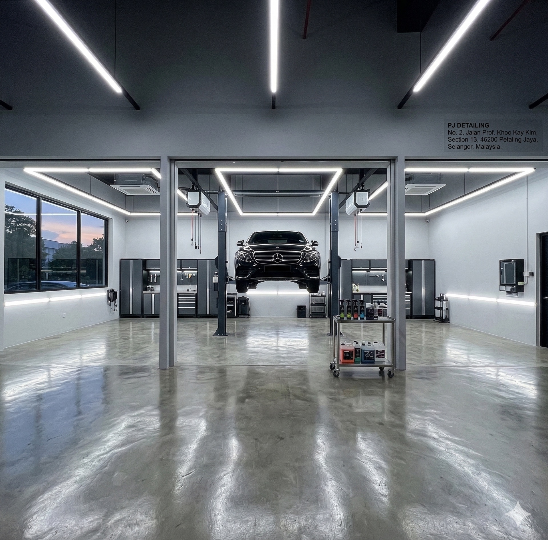 APEX workshop — 3-bay professional facility